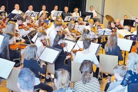 Das Jugendorchester unter der Leitung von Richard Martin bot ein Konzert der besonderen Art.