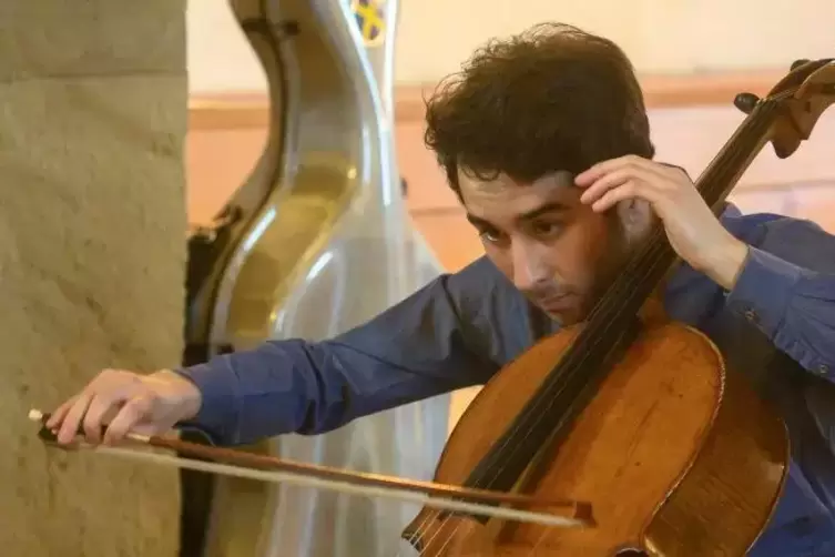 Ein großartiger Cellist: der erst 18-Jährige Manuel Lipstein. Foto: m. hoffmann