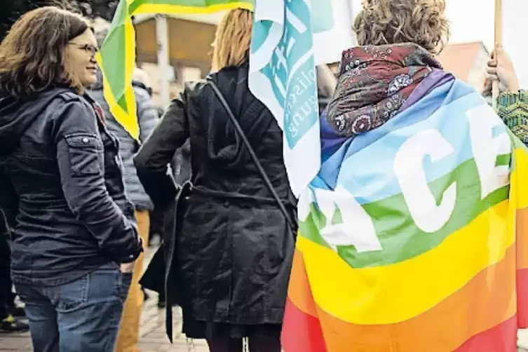 Bei den bundesweiten Ostermärschen werden Tausende Menschen auf die Straße gehen.