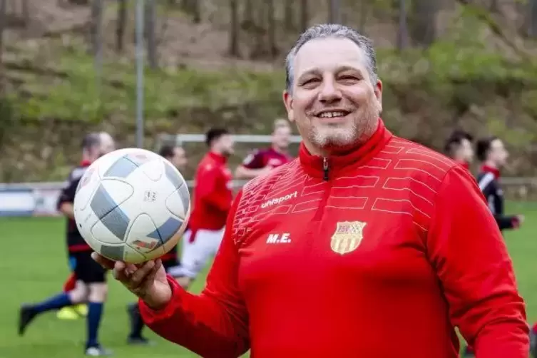 Krickenbach, Fussball, Mike Englert ist der Trainer des FSV Krickenbach. 23.04.2019 Foto: Joachim Ackermann/ view Foto: VIEW