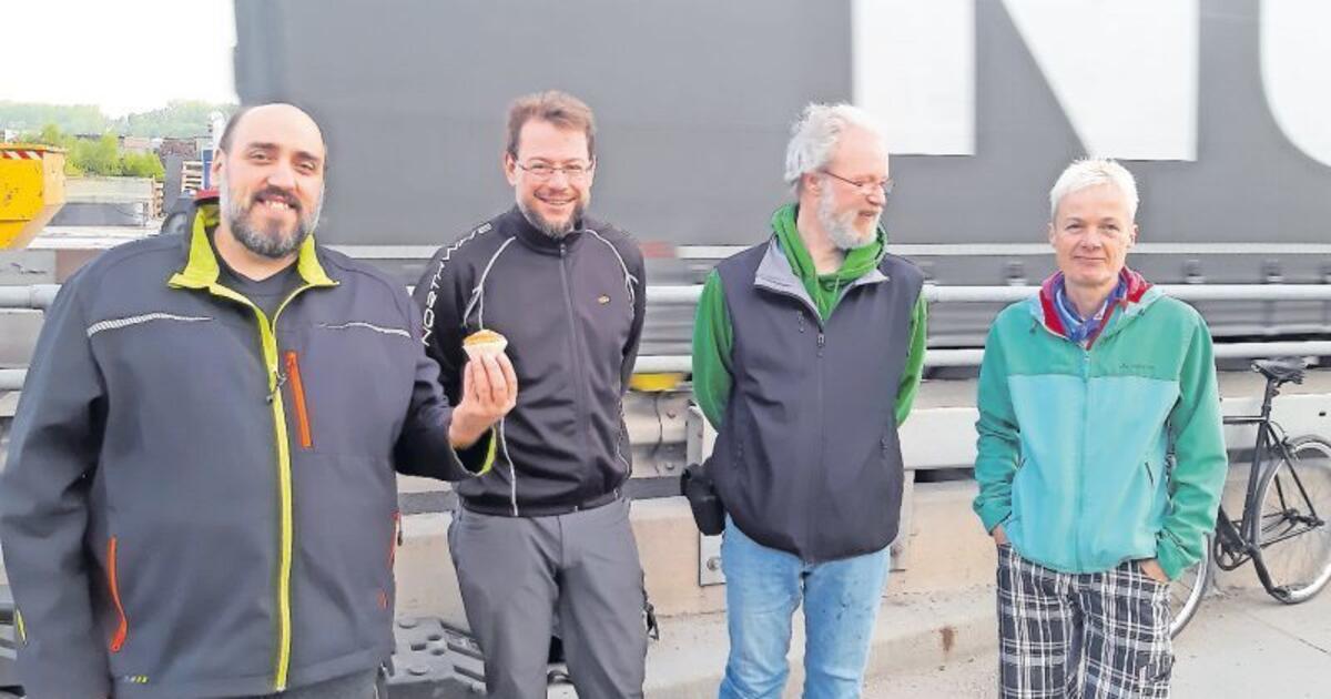 darf man in germersheim mit fahrrad über die rheinbrücke fahren