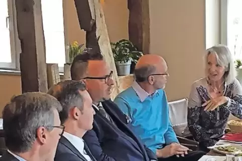 Lebhafte Debatte (von links): Matthias Frey, Volker Wissing, Andy Becht, Martin Laible und Silvia Dumont.