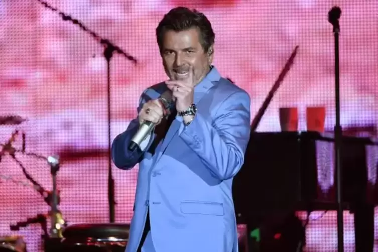 Einen Tag zuvor noch in Estland auf der Bühne, am Landesfest-Samstag in Annweiler: Ex-Modern-Talking-Star Thomas Anders.  foto: 