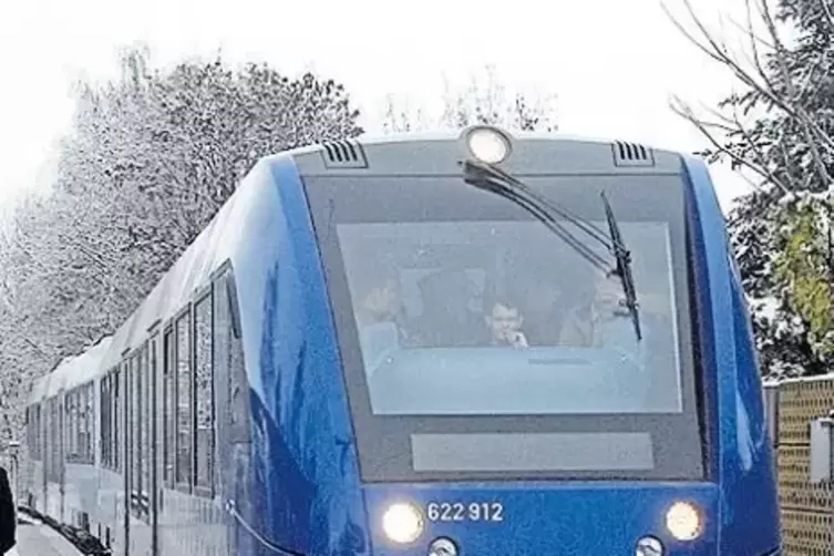 Der eingleisige Streckenausbau schänkt die Möglichkeiten auf der Bahnstrecke zwischen Kibo, Alzey und Mainz deutlich ein.