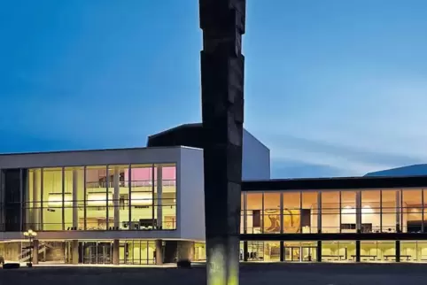Im Ludwigshafener Pfalzbau will das Nationaltheater während der Sanierung Opernproduktionen zeigen.