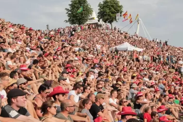 Der „Mount Klotz“ ist die ideale Tribüne. Foto: Heck