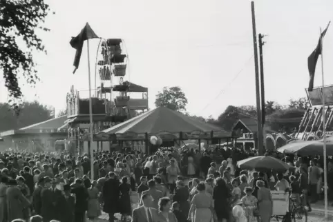 Der Germersheimer Pfingstmarkt im Jahr 1953. Foto: Kurt Freitag/Repro: Hans