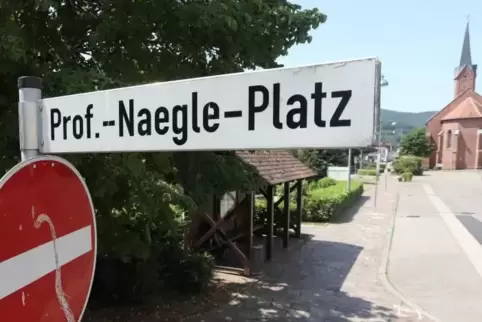 Der Prof.-Naegle-Platz befindet sich in der Nähe der Stz. Josephkirche und des einstigen Elternhauses.  Foto: van