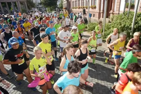 Der Exerzierplatz ist wieder Ausgangspunkt von Marathon und Halbmarathon. Foto: Seebald