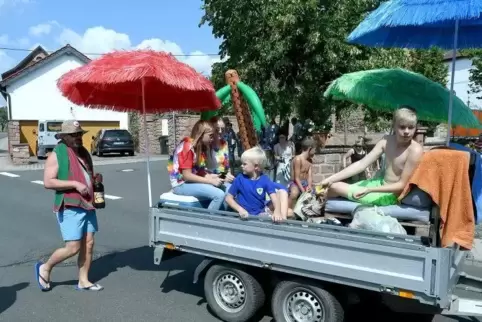 Bei diesem Wagen kam Urlaubsstimmung auf – und die Temperaturen taten am Sonntag ihr Übriges.  Foto: Stepan