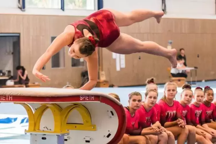 Besonders gut: Annika Sommer ( TSG Grünstadt) beim Sprung.  Foto: Gaier