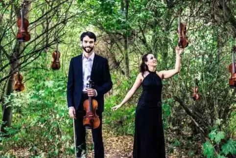 Das Mannheimer Violin-Duo „The Twiolins“ gestaltet am 5. Oktober das erste Konzert des Festivals.