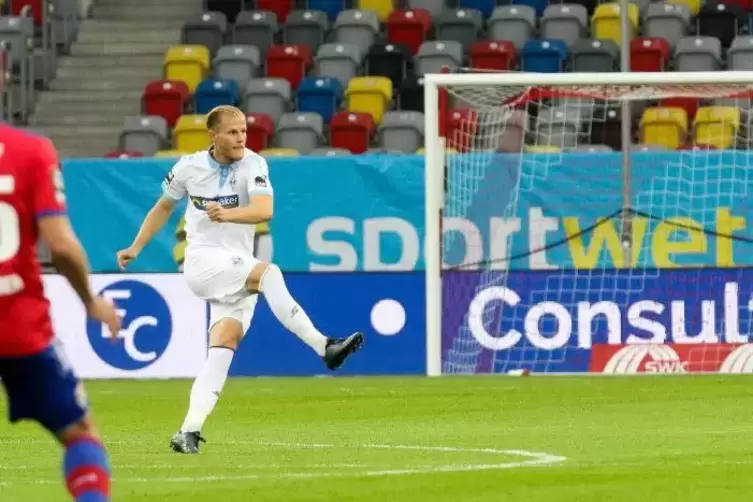 Marcel Seegert ordnet den Sieg des SV Waldhof gegen Uerdingen hoch ein.