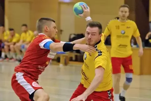 Traf vierfach für die HSG III: Sven Fischer (am Ball).