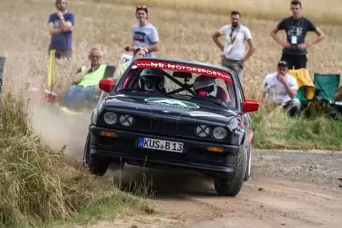 Im BMW 325 aus dem Jahr 1987 ist noch immer der erste Motor, der hat mittlerweile 360.000 Kilometer auf dem Buckel.“