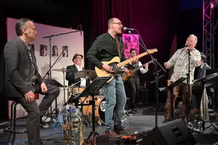 Huldigung an die Beatles: Klaus Fresenius (rechts) und seine Freunde.