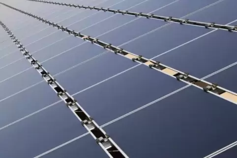 Eine Photovoltaikanlage soll auf das Dach der Mehrzweckhalle kommen.