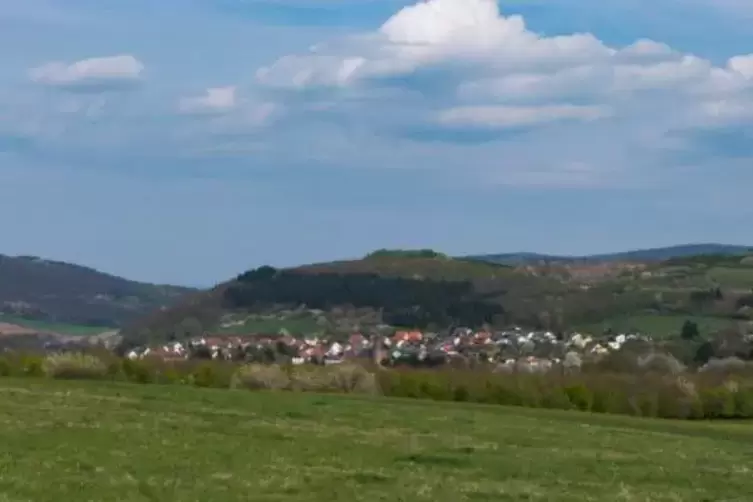 Bei Jettenbach sollen neue Windräder beziehungsweise alte aufgerüstet gebaut werden.