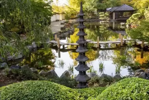 Neuer Blickfang: die Zick-Zack-Treppe im Japanischen Garten.