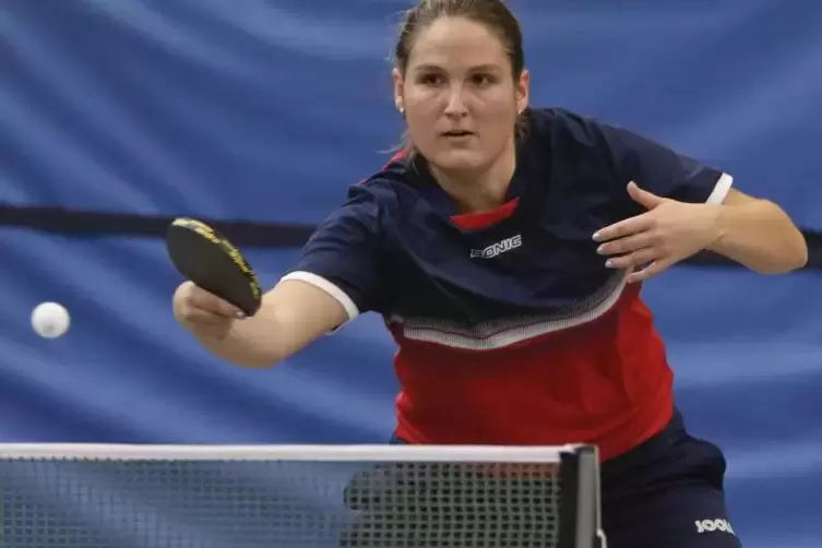 Konnte mit ihrem Team des TTC Winnweiler nach zwei Niederlagen den ersten Saisonsieg holen: Kapitänin Katharina Dinges.