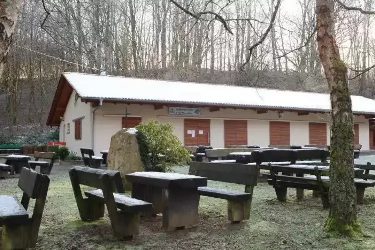 Wegen Unsicherheiten mit dem Mindestlohngesetz blieb zum Beispiel die Gräfensteinhütte in Merzalben zeitweise geschlossen. Anfan