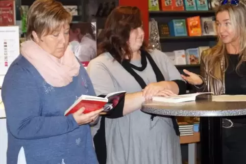 Applaus für ihre Lesung erhielten unter anderem (von links) Marion Bischoff, Sonja Schmitt und Alexa Hanke.