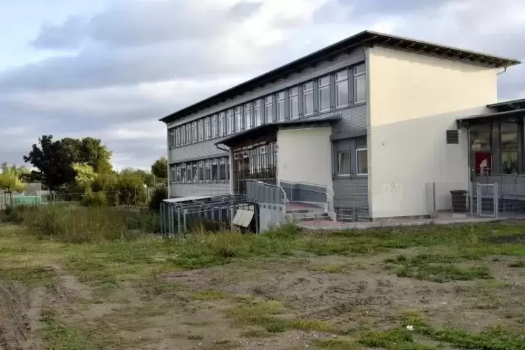 Aufgrund eines Wasserschadens Ende September musste der Kindergarten bereits nach einem Tag wieder ausziehen.