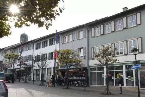 Am Stadtplatz wird Optik Delker in die Räume der ehemaligen Buchhandlung Ulrich einziehen.