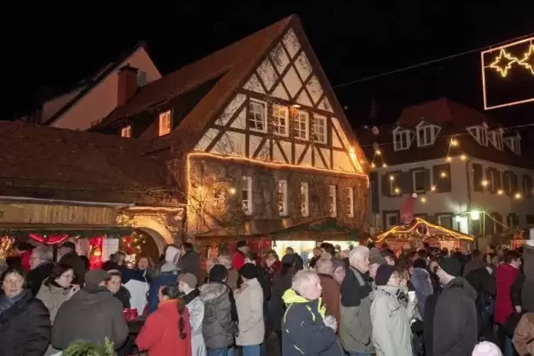 Die Stadt Otterberg setzt weiterhin auf stimmungsvolle Weihnachtsdeko, hat aber auch die Nachhaltigkeit im Blick.