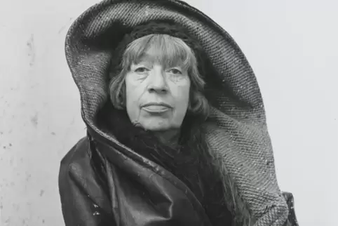 Eigener Kopf, eigener Stil, eigener Hut: Lee Krasner im Jahr 1972, fotografiert von Irving Penn.