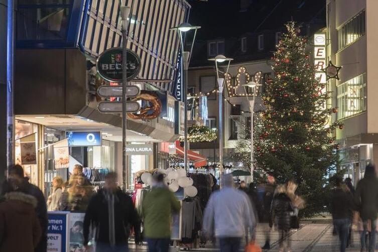 Kaiserslautern Ab Montag Wieder Weihnachtsbeleuchtung In Der Innenstadt Rheinpfalz Die Rheinpfalz