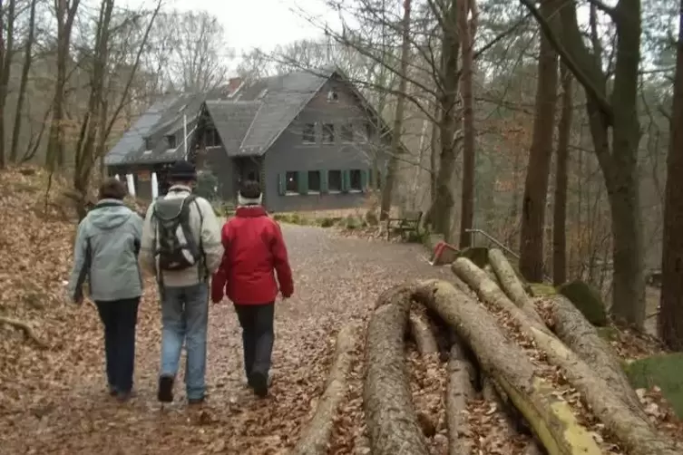 Beliebte Ausflugsziele für Wanderer: Ein Teil der Hütten des Pfälzerwald-Vereins (PWV) wird von ehrenamtlichen Helfern bewirtsch