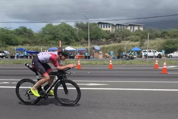 Radfahren ging nach dem Trainingsunfall als erstes wieder. Mit dem Schwimmtraining konnte Tom Holzmann erst nach neun Tagen wied