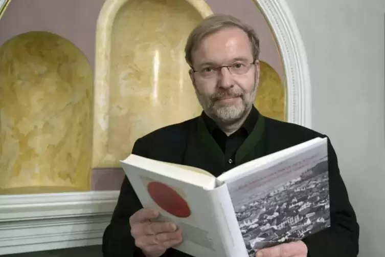 Stadtarchivar Stefan Mörz hat viel recherchiert.