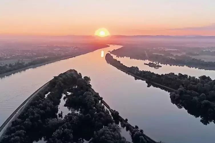 Zwischen Schwarzwald und Vogesen: das Oberrheintal.