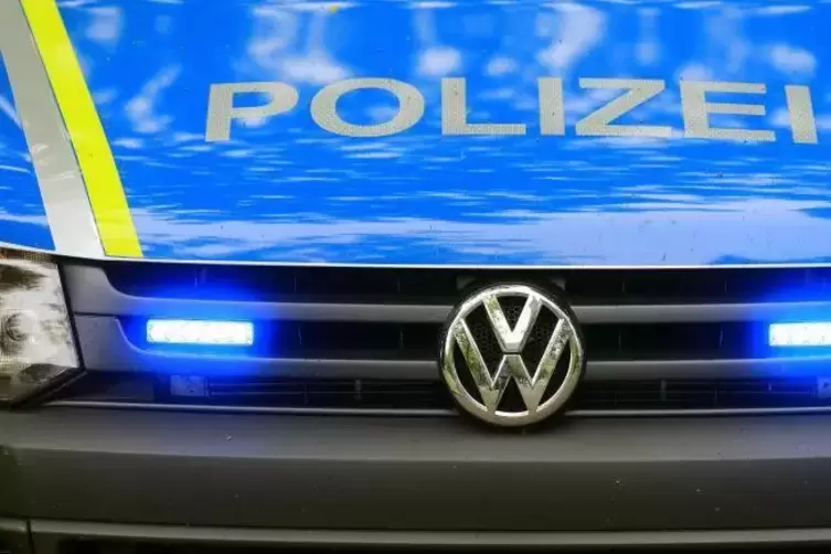 Saarbrücken Mann Zerrt Ehemalige Lebensgefährtin Aus Dem Auto Kreis Südwestpfalz Die Rheinpfalz 