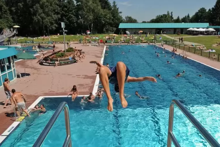 Seinen 50. Geburtstag feiert das Bergbad Heltersberg nächstes Jahr. Die VG plant eine Sommerparty.