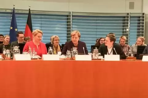 Tobias Antoni aus Neupotz (1. von rechts) bei den Jugendpolitik-Tagen in Berlin.