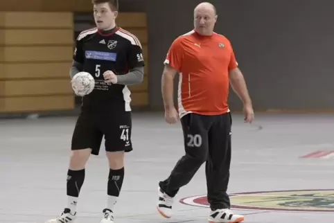 Der neue Chefcoach Steffen Drausnigg (rechts) mit Vincent Klug. Die Eingewöhnungszeit für Trainer und Spieler war kurz.