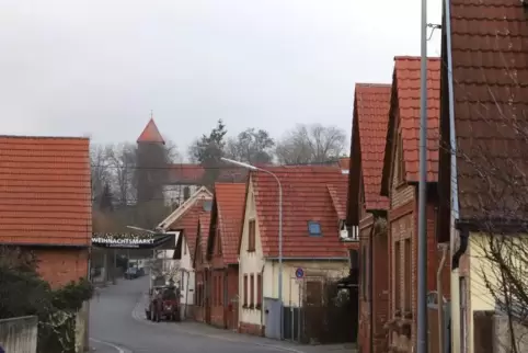 Viele Autofahrer sind in der Mörzheimer Straße viel zu schnell unterwegs.