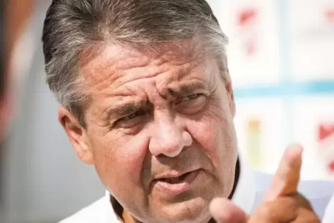 Da geht’s lang: Ex-SPD-Chef Sigmar Gabriel glaubt stets zu wissen, was zu tun ist. Jetzt wird er Aufsichtsrat bei der Deutschen 