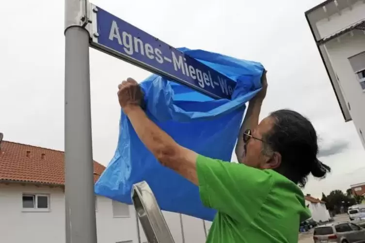 Bernhard Wadle-Rohe protestierte schon 2011 gegen den Agnes-Miegel-Weg.